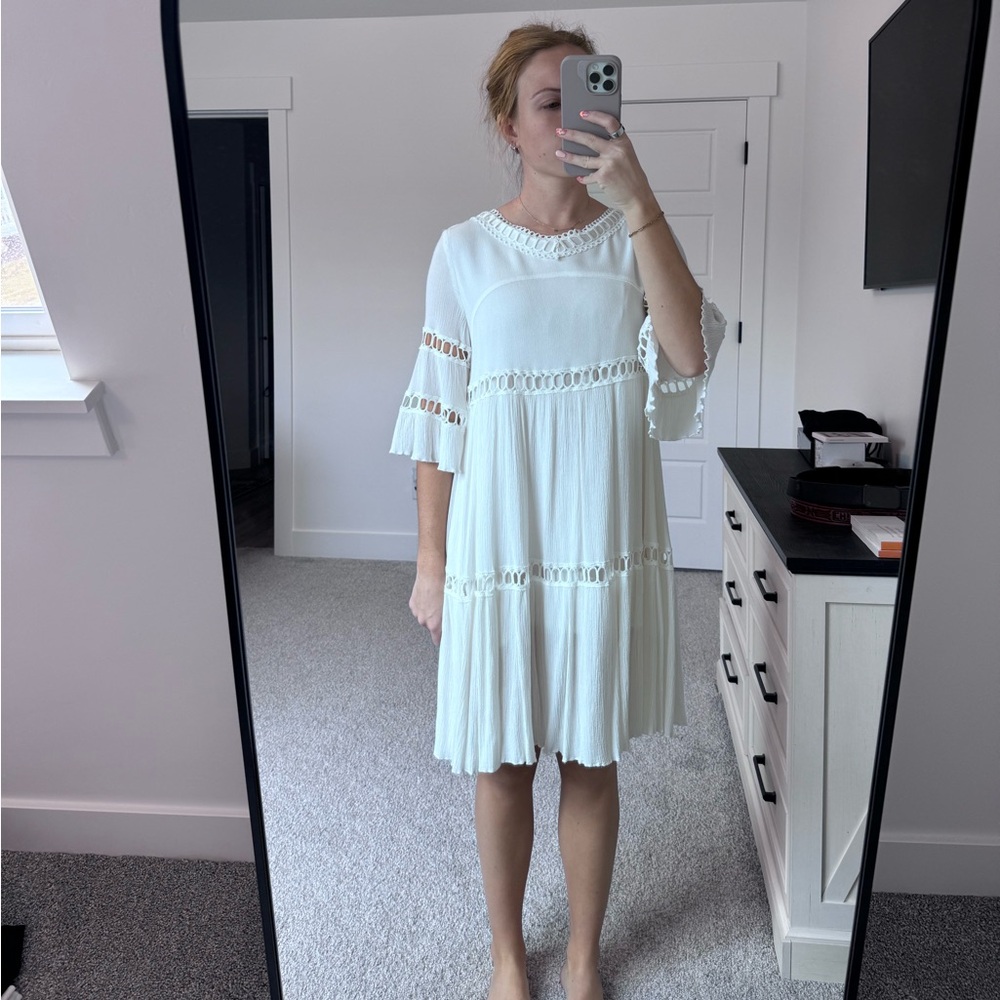 Elegant White Lace Dress